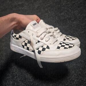vans lowland cc checkerboard. white/black. mens size 9